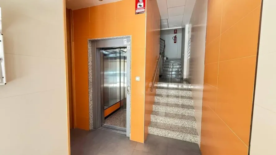 Квартира с 1 спальней в Торревьеха, Испания №2661 № 2