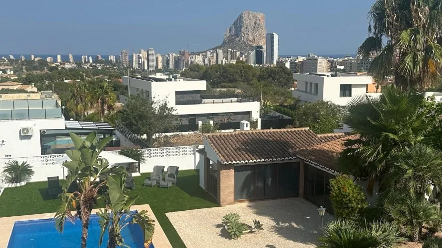 6 bedrooms villa for sale, Calpe, Spain No. 227 № 23