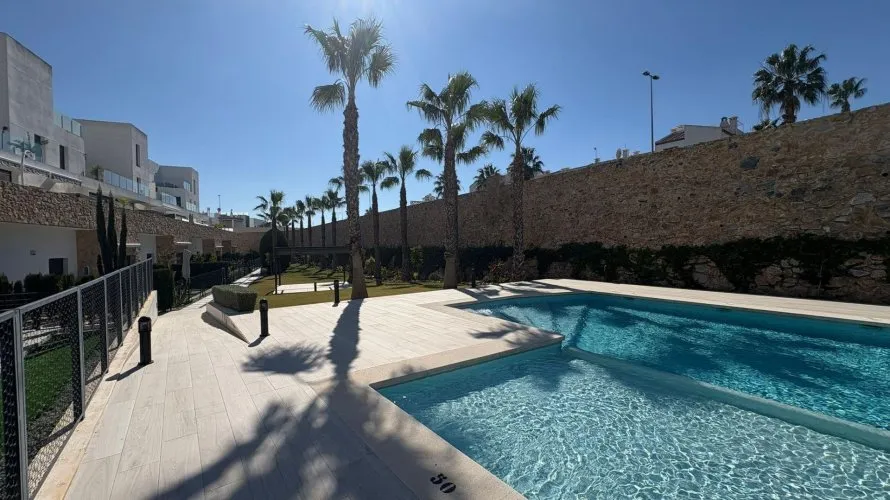 2 bedrooms apartment for sale, Villamartin, Spain No. 1002 № 2