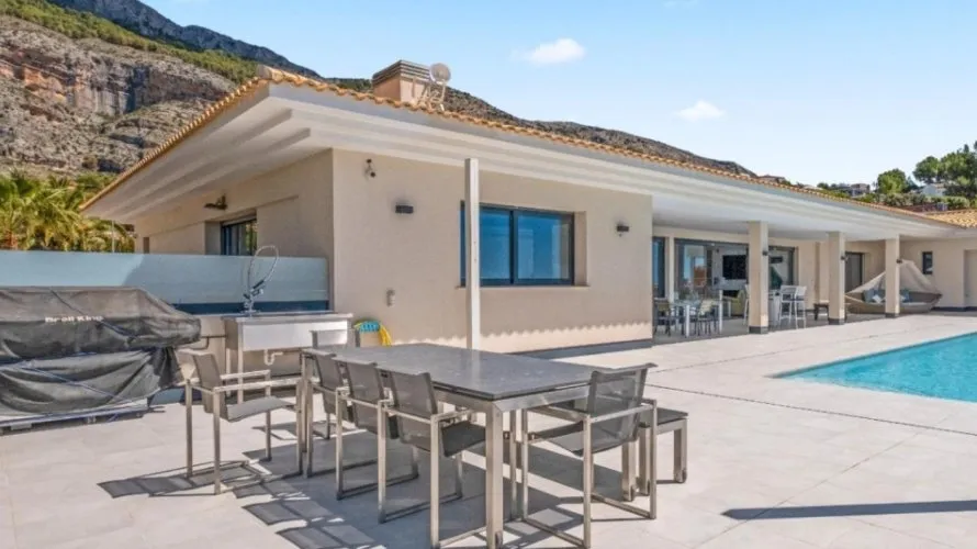 5 bedrooms villa for sale, Zona Altea Hills, Spain No. 873 № 24