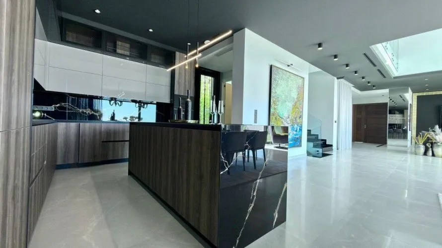 890m² villa for sale, Benidorm, Spain No. 832 № 10