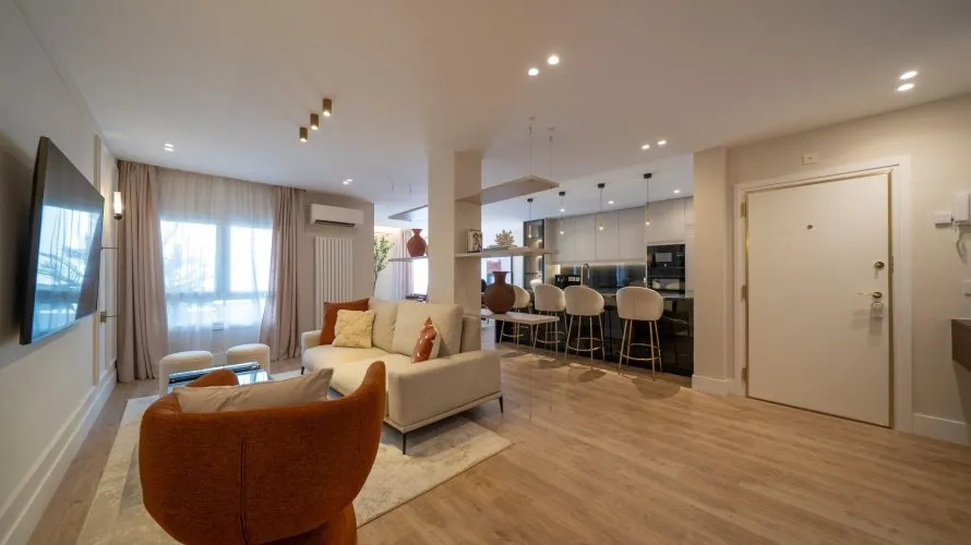 3 bedrooms apartment for sale, Madrid, Spain No. 921 № 2