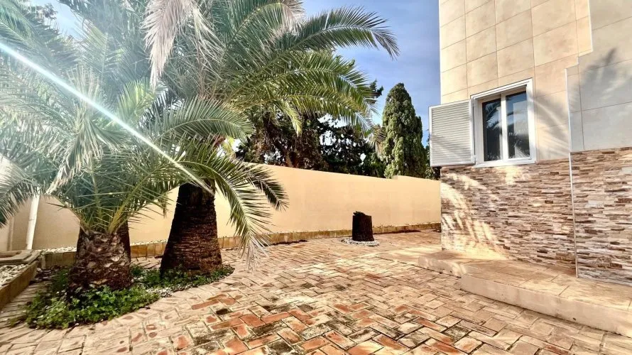4 bedrooms villa for sale, Torrevieja, Spain No. 229 № 12