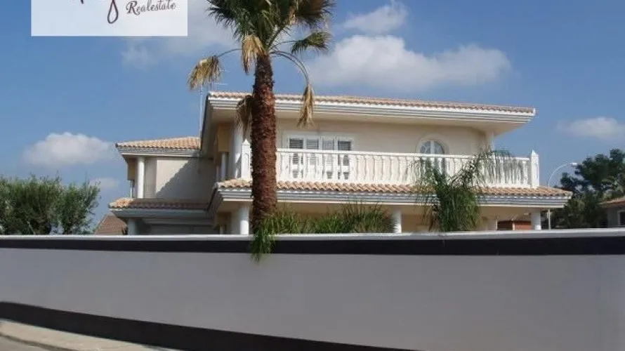 4 bedrooms apartment for sale, L'Eliana, Spain No. 1313 № 4