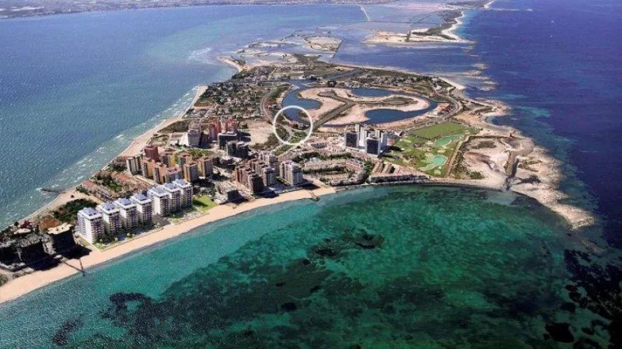3 bedrooms villa for sale, La Manga del Mar Menor, Spain No. 268 № 8
