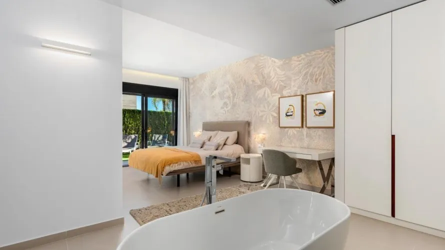 4 bedrooms villa for sale, Campoamor, Spain No. 662 № 27