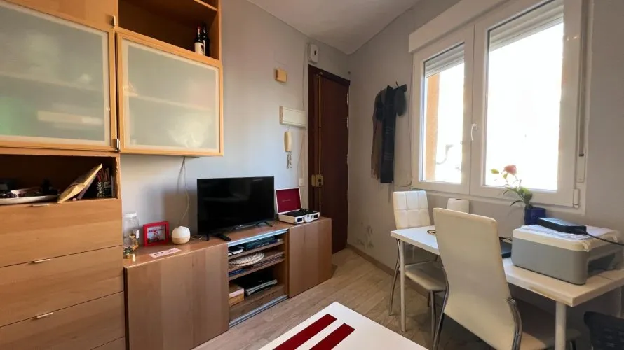 1 bedroom apartment for sale, Madrid, Spain No. 993 № 1