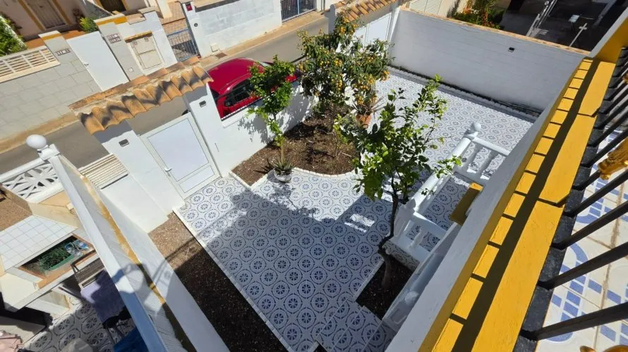 3 bedrooms house for sale, Torrevieja, Spain No. 1095 № 6