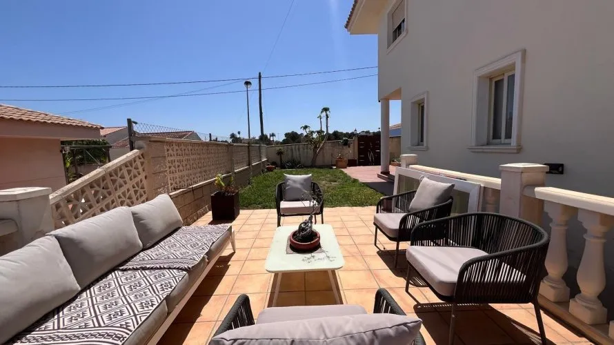 4 bedrooms apartment for sale, L'Alfàs del Pi, Spain No. 1023 № 1