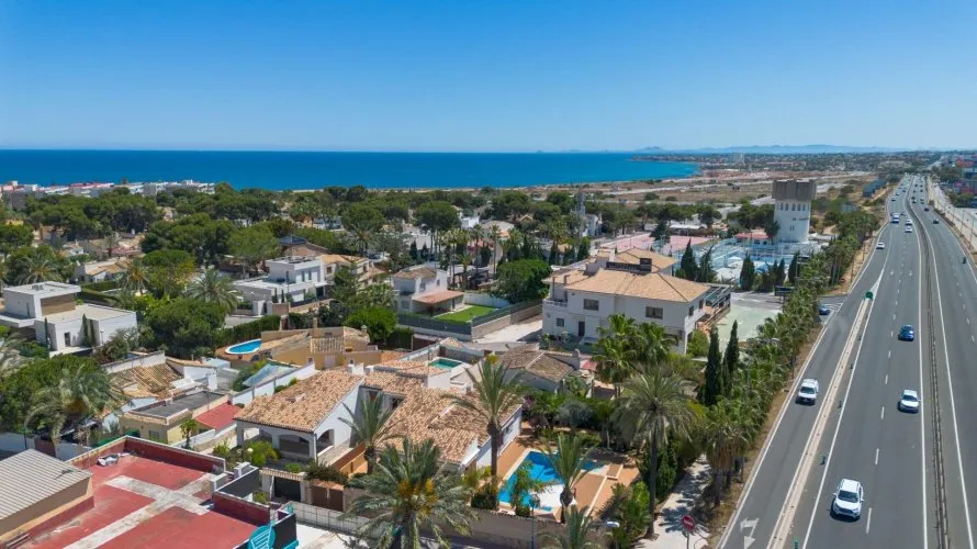4 bedrooms villa for sale, Alicante, Spain No. 746 № 11