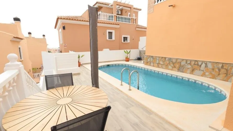 3 bedrooms apartment for sale, Campoamor, Spain No. 1378 № 2