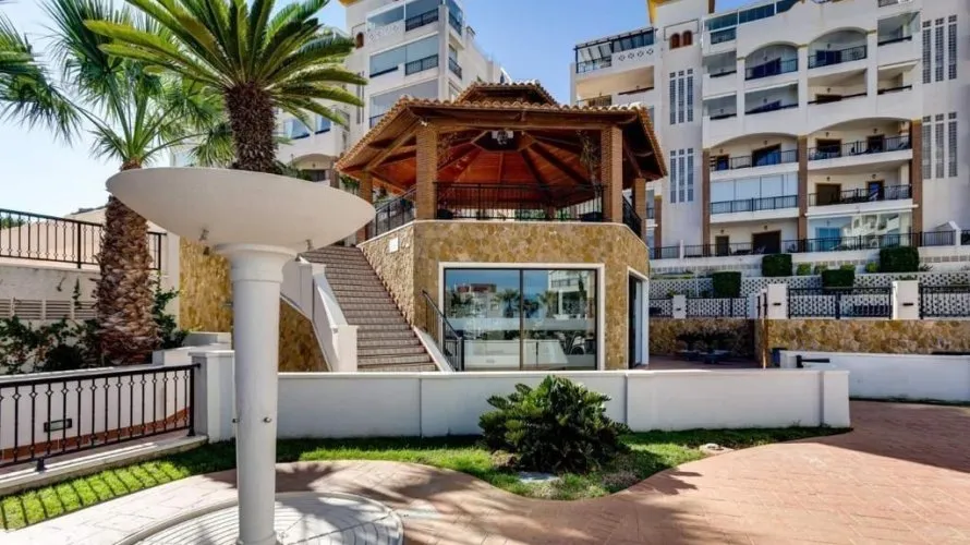 3 bedrooms apartment for sale, Guardamar del Segura, Spain No. 633 № 3