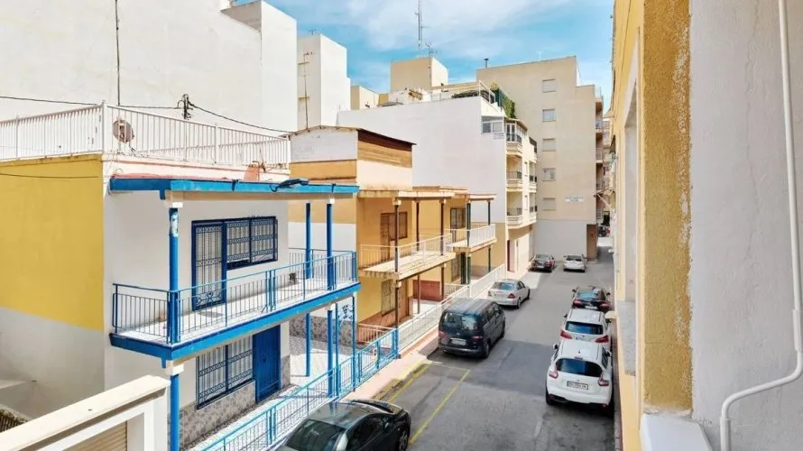 75m² apartment for sale, Torrevieja, Spain No. 1346 № 1