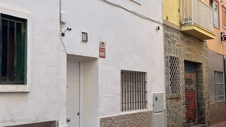 2 bedrooms house for sale, Benidorm, Spain No. 683