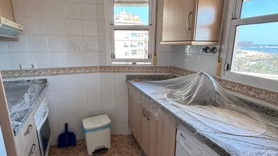 1 bedroom apartment for sale, Torrevieja, Spain No. 233 № 4