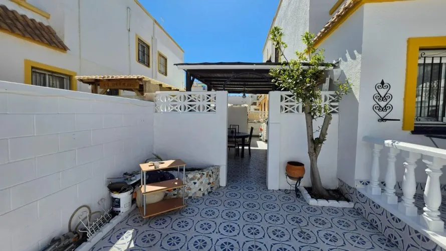 3 bedrooms house for sale, Torrevieja, Spain No. 1095 № 10