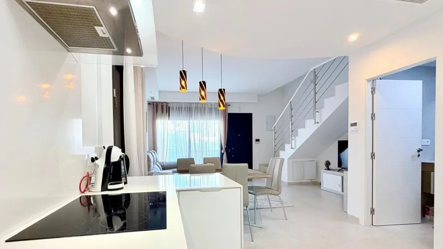 3 bedrooms apartment for sale, La Florida, Spain No. 1038 № 10