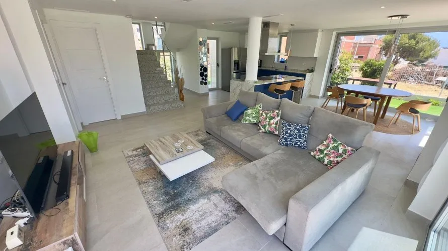 3 bedrooms villa for sale, Finestrat, Spain No. 574 № 18