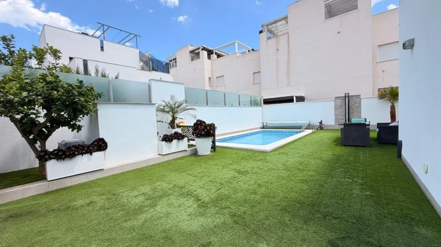 5 bedrooms villa for sale, Torrevieja, Spain No. 863 № 26