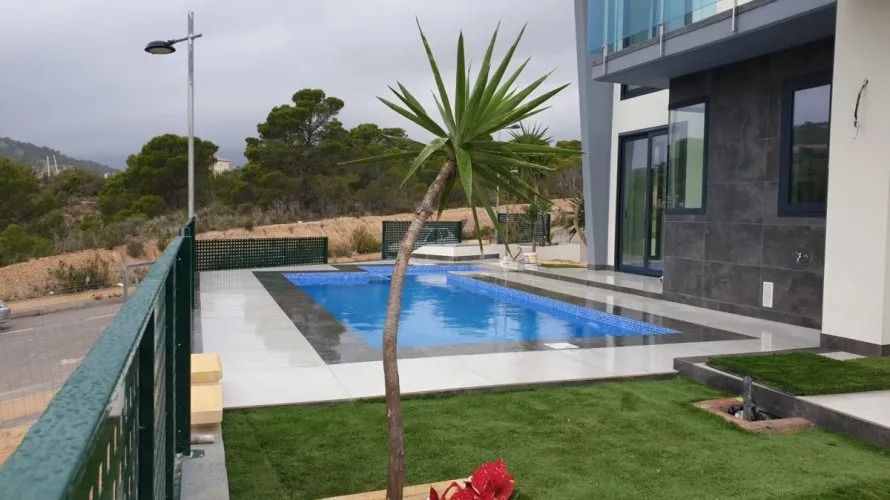 3 bedrooms villa for sale, Finestrat, Spain No. 253 № 10