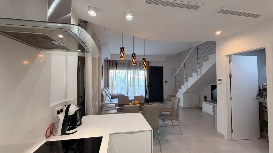3 bedrooms apartment for sale, La Florida, Spain No. 1038 № 11