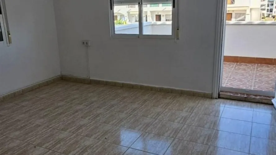 4 bedrooms penthouse for sale, Torrevieja, Spain No. 641 № 13
