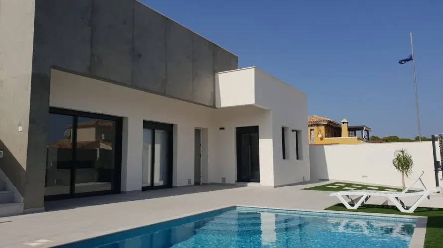 3 bedrooms villa for sale, Pinar De Campoverde, Spain No. 345 № 25