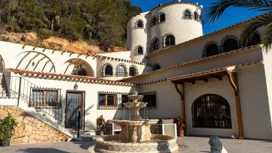 11 bedrooms villa for sale, Altea, Spain No. 1157 № 2