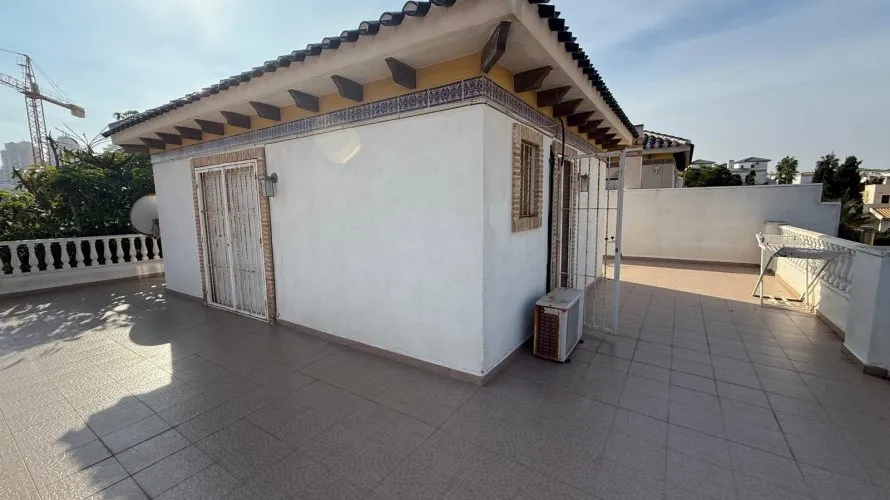 3 bedrooms house for sale, Torrevieja, Spain No. 1052 № 20