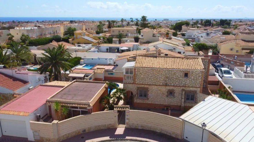 4 bedrooms villa for sale, Alicante, Spain No. 831 № 22