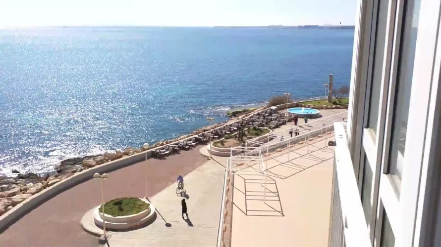 4 bedrooms apartment for sale, Torrevieja, Spain No. 118 № 2