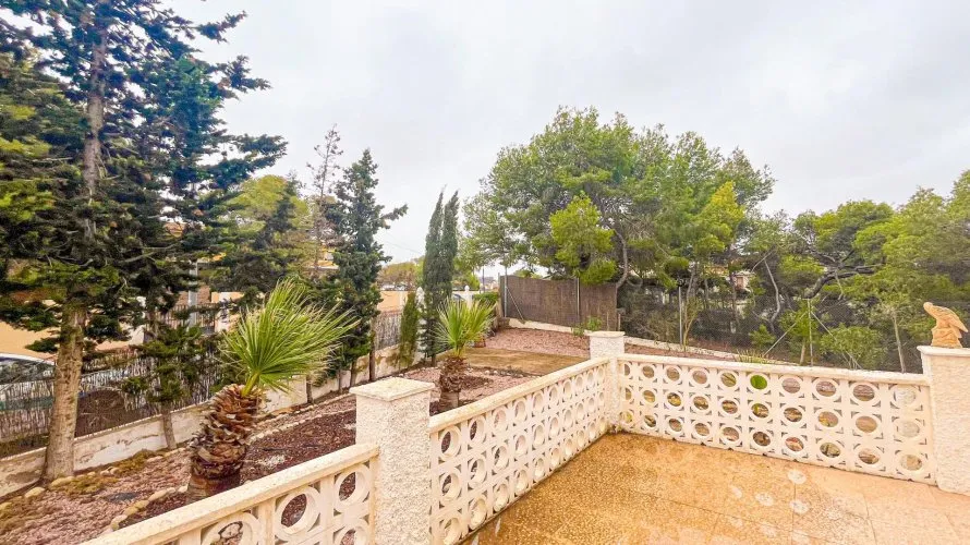 3 bedrooms villa for sale, Los Balcones, Spain No. 629 № 3