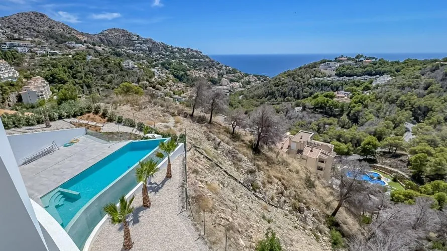 4 bedrooms villa for sale, Zona Altea Hills, Spain No. 920 № 2