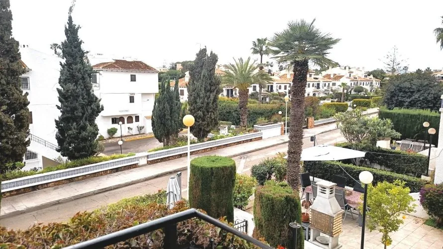 4 bedrooms duplex for sale, Cabo Roig, Spain No. 1188