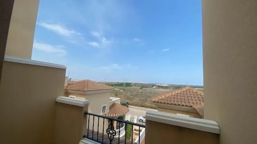 2 bedrooms house for sale, San Miguel de Salinas, Spain No. 1008 № 3