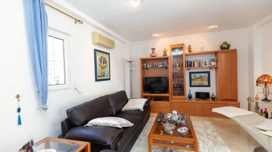 194m² villa for sale, Alicante, Spain No. 1360 № 11