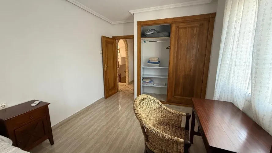 3 bedrooms house for sale, Torrevieja, Spain No. 1052 № 9