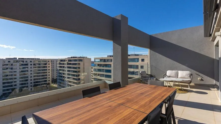 3 bedrooms penthouse for sale, Torrevieja, Spain No. 1020 № 11
