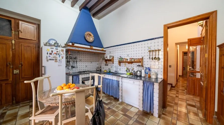 7 bedrooms house for sale, Mutxamel, Spain No. 658 № 13