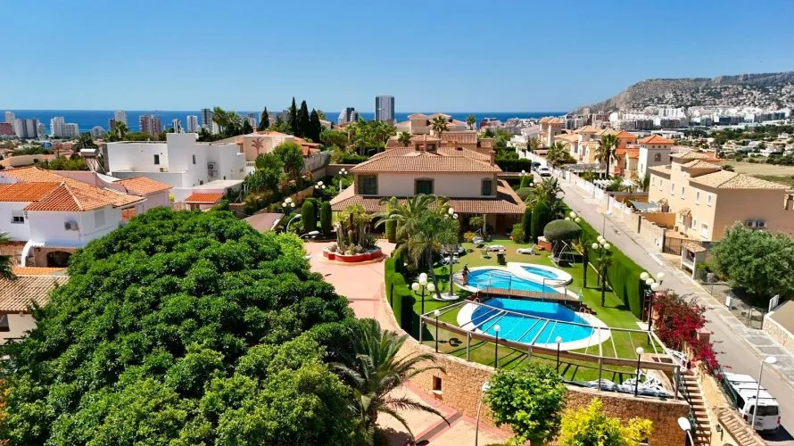 8 bedrooms villa for sale, Calpe, Spain No. 1153 № 19