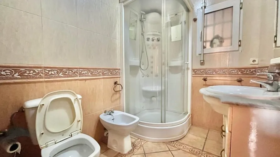 2 bedrooms apartment for sale, Torrevieja, Spain No. 1056 № 21