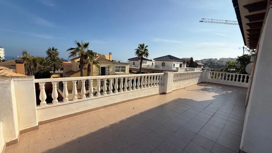 3 bedrooms house for sale, Torrevieja, Spain No. 1052 № 18