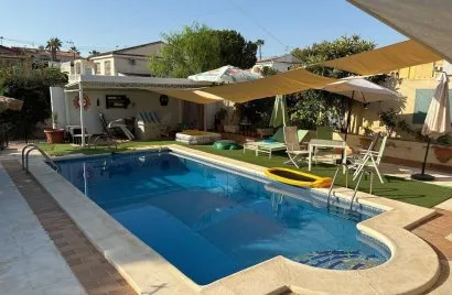 4 bedrooms villa for sale, Torrevieja, Spain No. 730