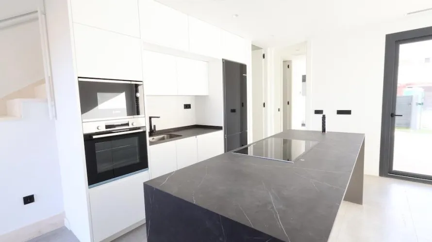 3 bedrooms apartment for sale, Los Alcazares, Spain No. 654 № 6