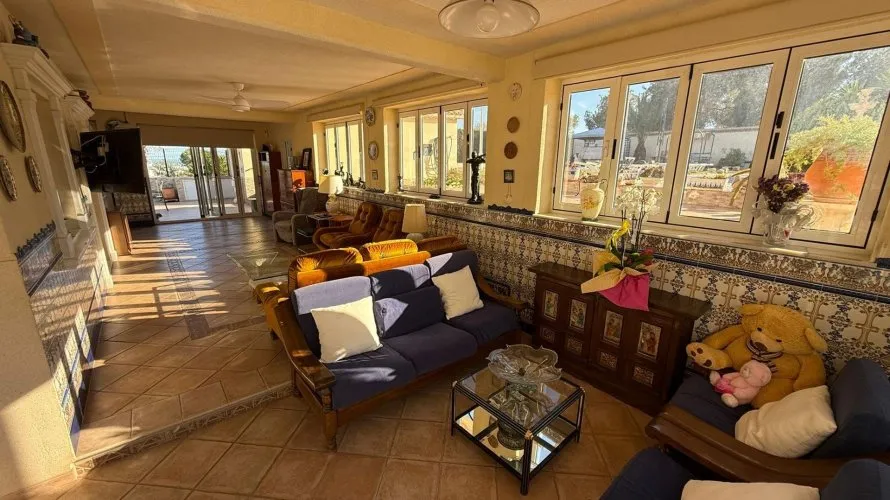 4 bedrooms villa for sale, Villamartin, Spain No. 1097 № 17