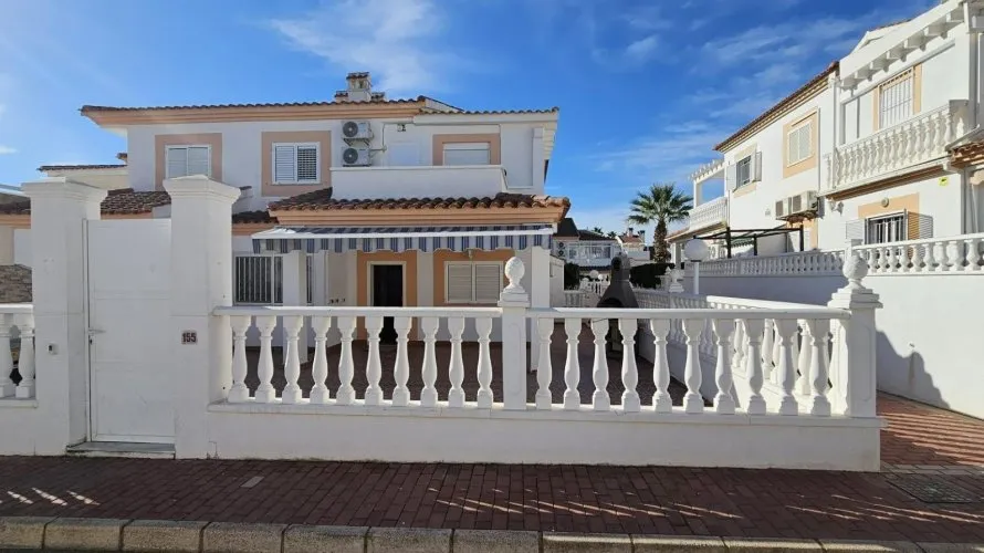 4 bedrooms penthouse for sale, Torrevieja, Spain No. 641 № 22