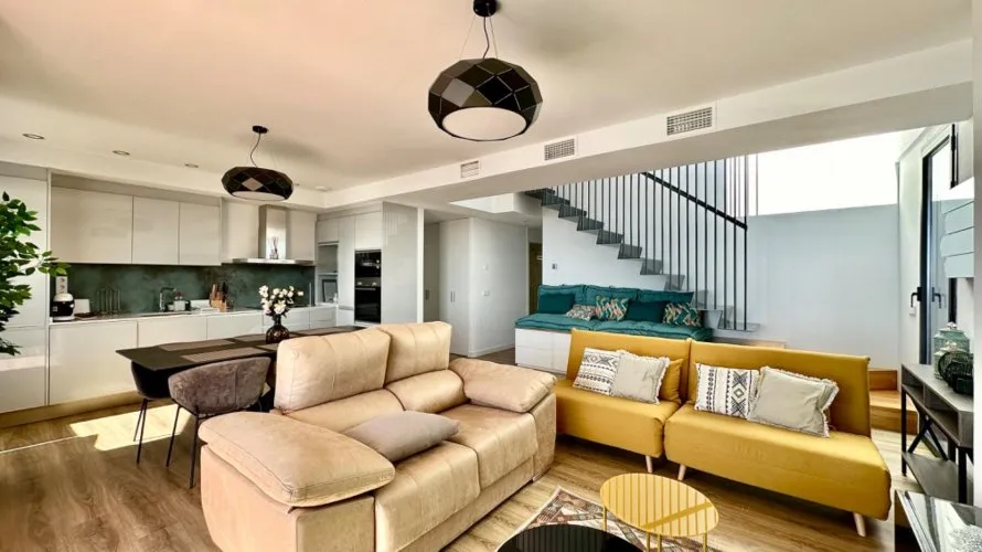 3 bedrooms penthouse for sale, Villajoyosa, Spain No. 370