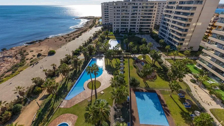 3 bedrooms penthouse for sale, Torrevieja, Spain No. 1020 № 15