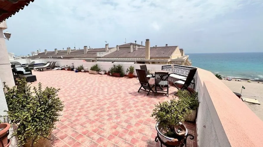 4 bedrooms penthouse for sale, La Mata, Spain No. 469 № 7