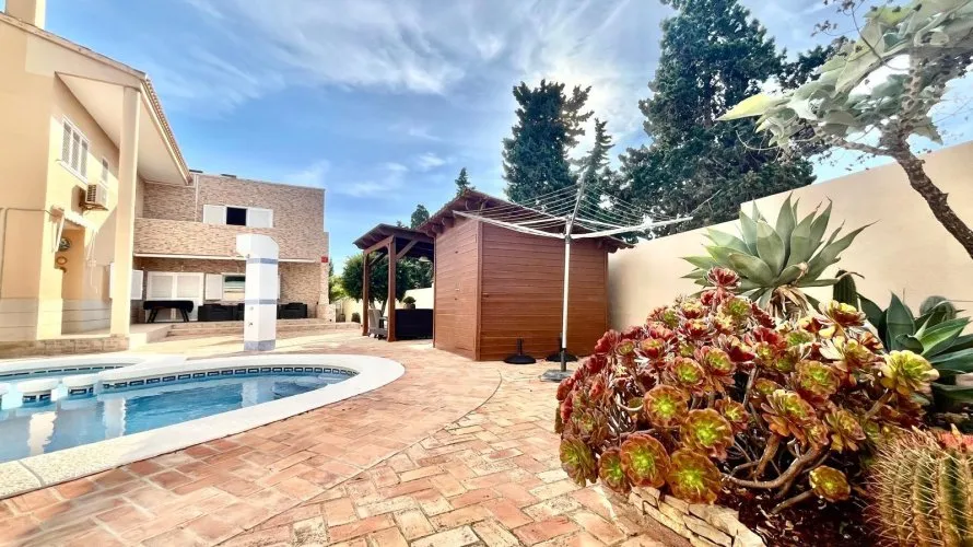4 bedrooms villa for sale, Torrevieja, Spain No. 229 № 10